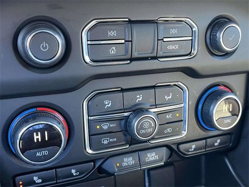 Used 2024 Chevrolet Tahoe LT image 35