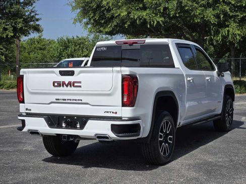 Used 2025 GMC Sierra 1500 AT4 w/ AT4 Premium Package AWD/4WD image 7