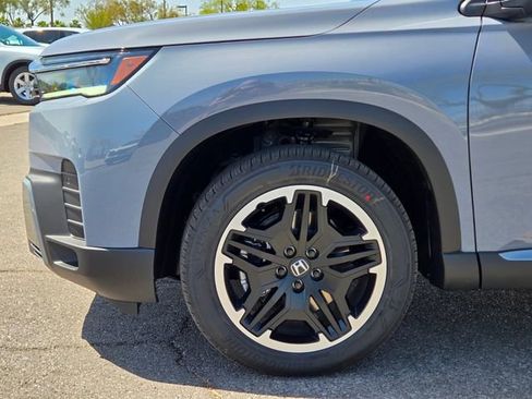 New 2026 Honda Pilot Touring image 6