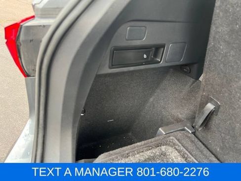 Used 2020 Volkswagen Tiguan SE FWD image 38