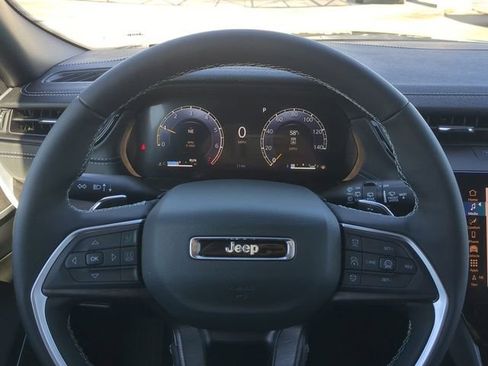 New 2026 Jeep Grand Cherokee Limited w/ Limited Altitude Package image 33