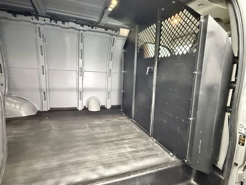 Used 2023 Chevrolet Express 2500 w/ Driver Convenience Package image 13