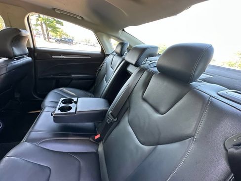 Used 2018 Ford Fusion Titanium AWD/4WD image 26