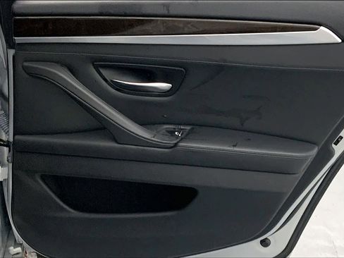 Used 2015 BMW 528i Sedan image 12