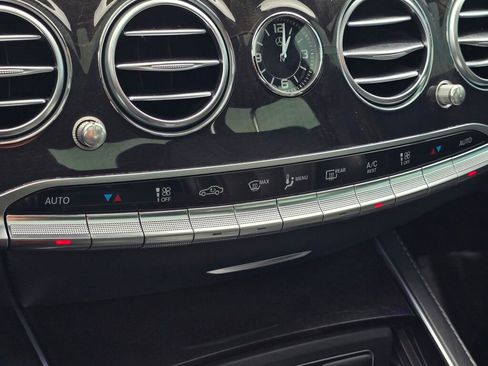 Used 2019 Mercedes-Benz S 560 Sedan w/ AMG Line Exterior image 33