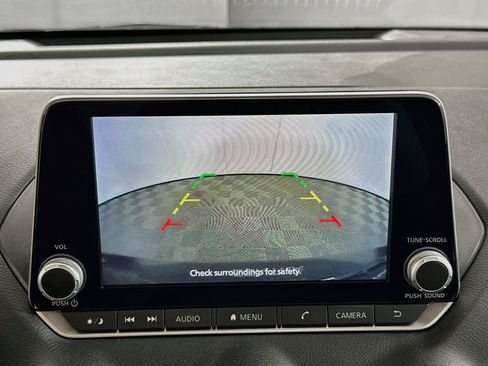 Used 2023 Nissan Sentra SV FWD image 22