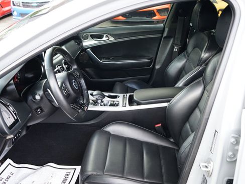 Used 2021 Kia Stinger GT2 image 14