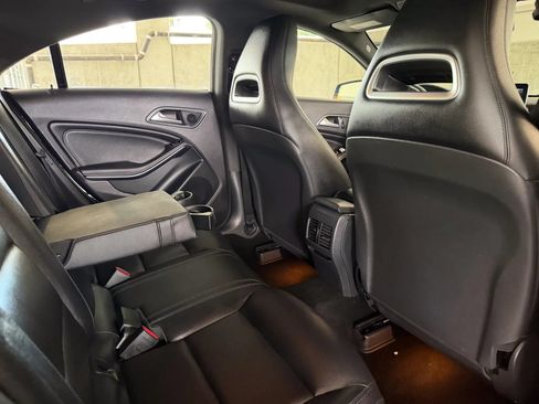 Used 2015 Mercedes-Benz CLA 250 image 19