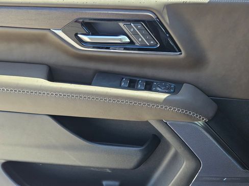 New 2026 GMC Yukon XL Denali Ultimate AWD/4WD image 16