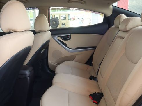 Used 2013 Hyundai Elantra GLS w/ Preferred Pkg FWD image 28