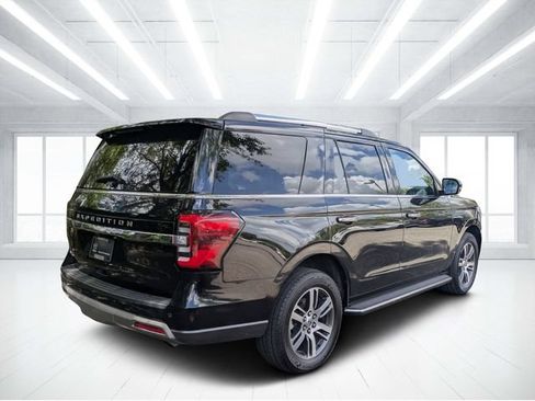Used 2022 Ford Expedition Limited RWD image 3