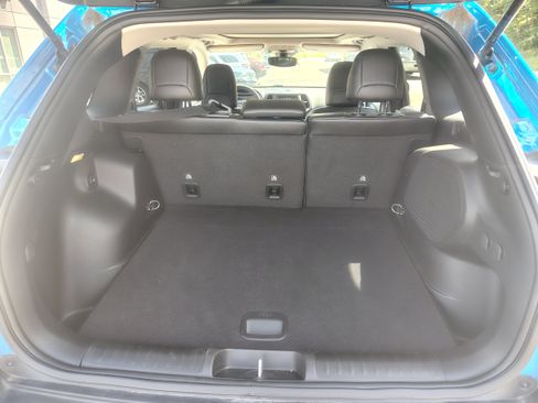 Certified 2022 Jeep Cherokee Latitude w/ Sun & Sound Group AWD/4WD image 10
