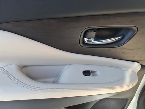 Used 2021 Nissan Murano Platinum w/ Cargo Package image 13