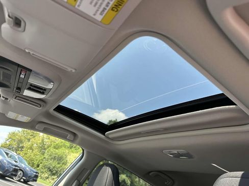 Certified 2025 Subaru Crosstrek 2.0i Premium image 17
