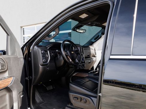 Used 2021 Chevrolet Silverado 3500 High Country w/ Z71 Off-Road Package image 5