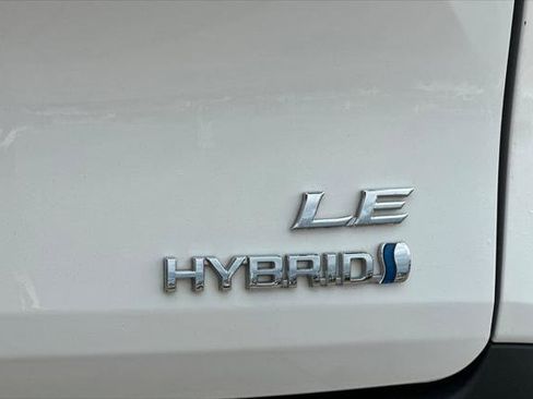 Certified 2024 Toyota Sienna LE image 35