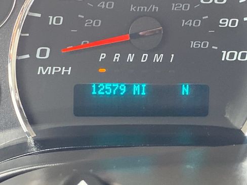 Used 2025 Chevrolet Express 3500 LT w/ LT Preferred Equipment Group RWD image 15