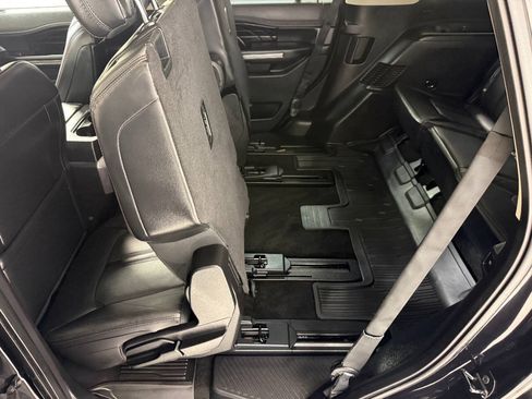 Used 2019 Ford Expedition Platinum RWD image 29