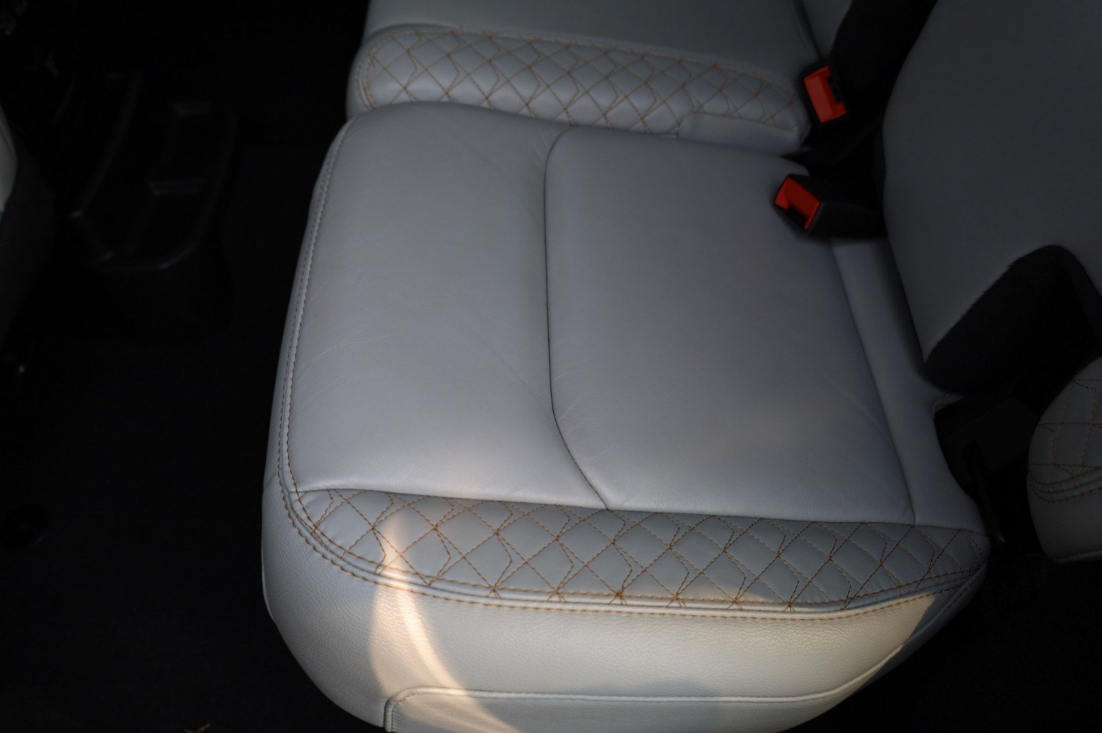 Used 2021 Jeep Wrangler Unlimited Sahara AWD/4WD image 32