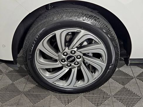 Used 2022 Lincoln Navigator Reserve AWD/4WD image 9