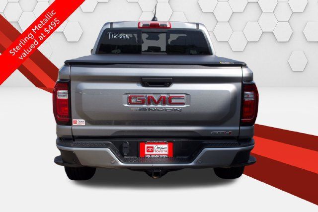 Used 2025 GMC Canyon AT4 w/ AT4 Premium Package AWD/4WD image 4
