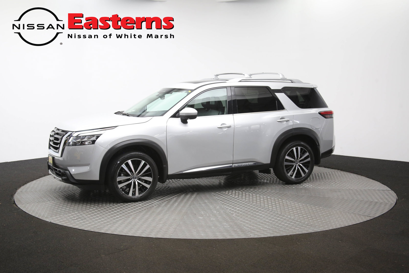 Used 2023 Nissan Pathfinder Platinum AWD/4WD image 56