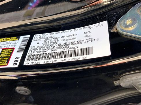 Used 2025 Toyota Tacoma Limited image 33