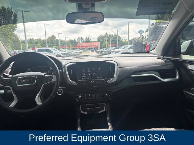 Used 2024 GMC Terrain SLE w/ Driver Convenience Package FWD image 17