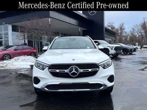 Used 2024 Mercedes-Benz GLC 300 4MATIC image 3