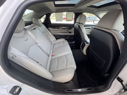 Used 2018 Cadillac CT6 Luxury image 39