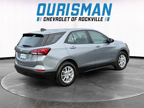 Used 2023 Chevrolet Equinox LS image 6