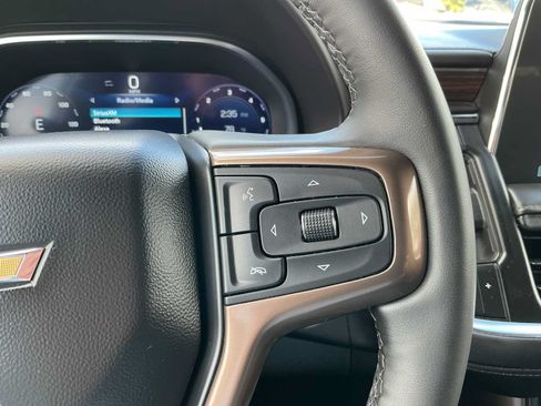 Used 2024 Chevrolet Suburban High Country AWD/4WD image 11