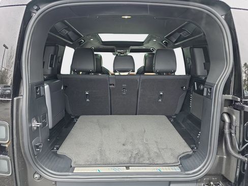 New 2026 Land Rover Defender 110 OCTA AWD/4WD image 12