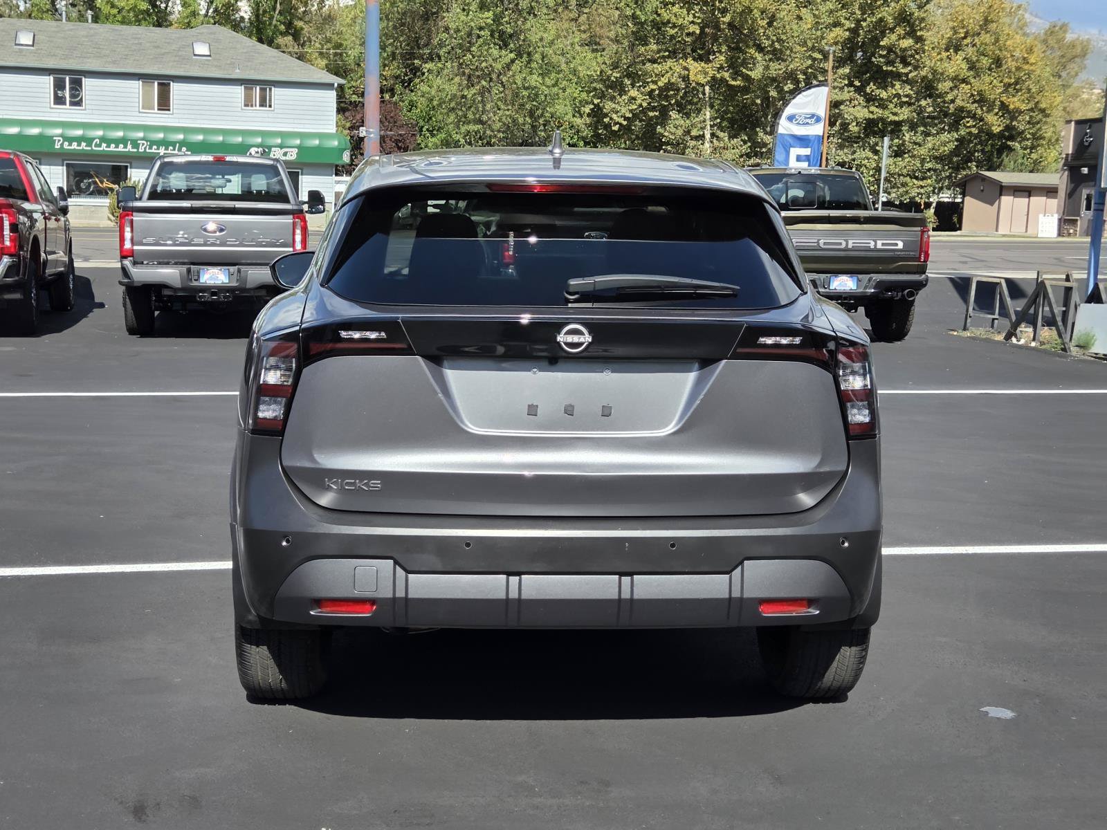 Used 2025 Nissan Kicks SV FWD image 6