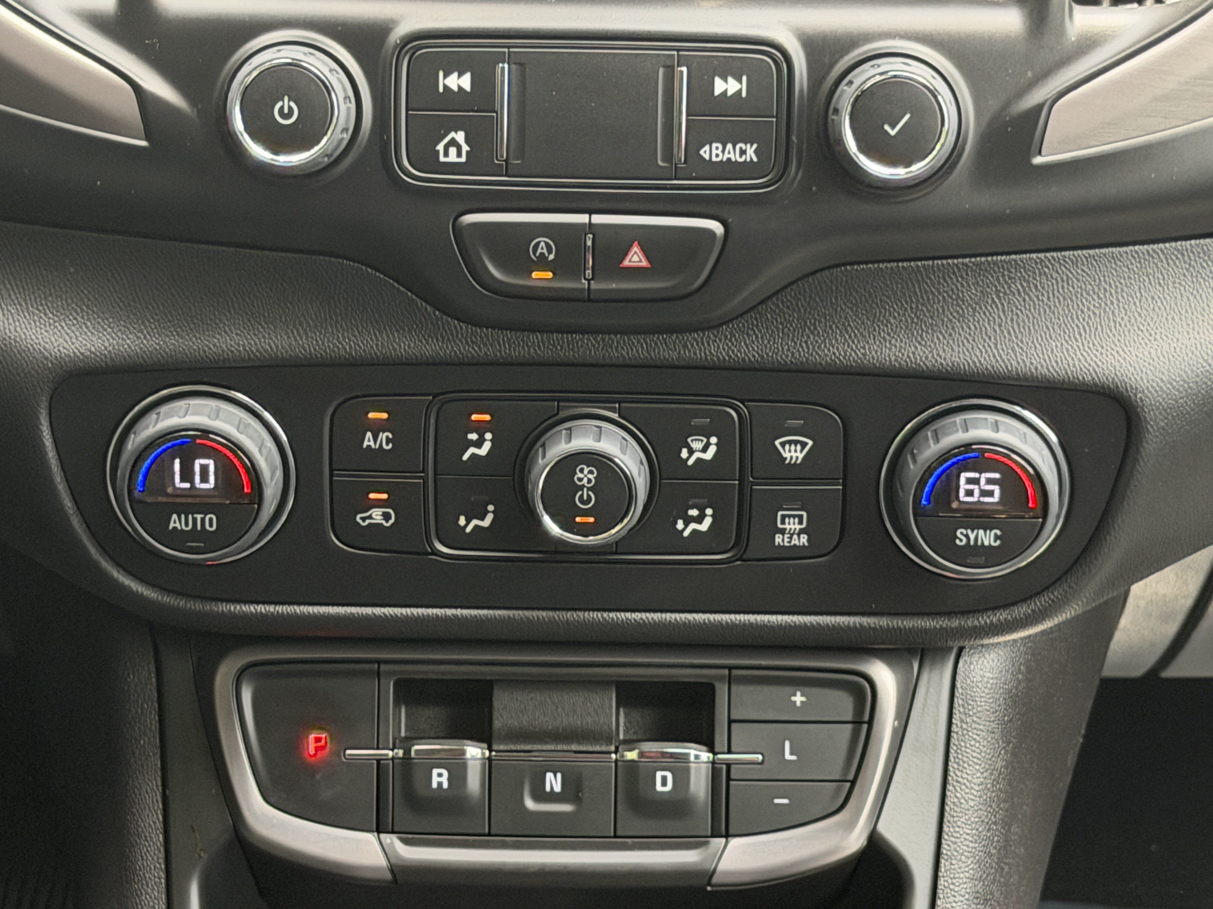 Used 2023 GMC Terrain AT4 w/ Infotainment Package II AWD/4WD image 23