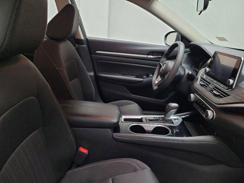 Used 2023 Nissan Altima 2.5 SV image 21