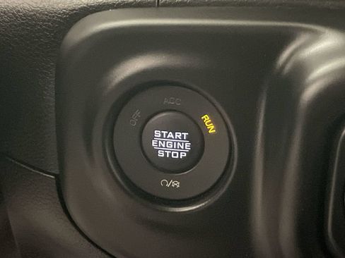 Used 2021 Jeep Gladiator Sport AWD/4WD image 10