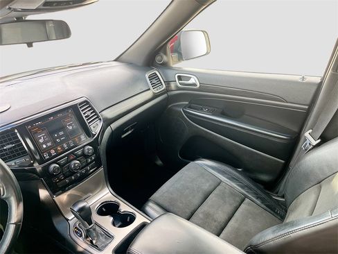 Used 2021 Jeep Grand Cherokee Laredo X image 24