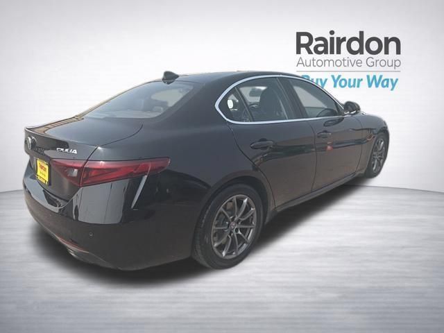 Used 2018 Alfa Romeo Giulia RWD image 7
