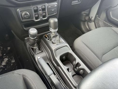 Used 2023 Jeep Gladiator Sport image 26