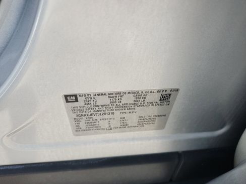 Used 2018 Chevrolet Equinox LT image 24