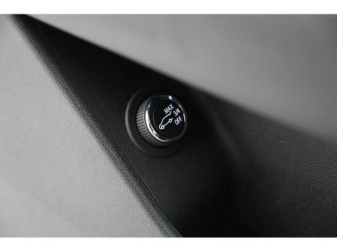 Used 2025 Cadillac XT6 Premium Luxury image 37