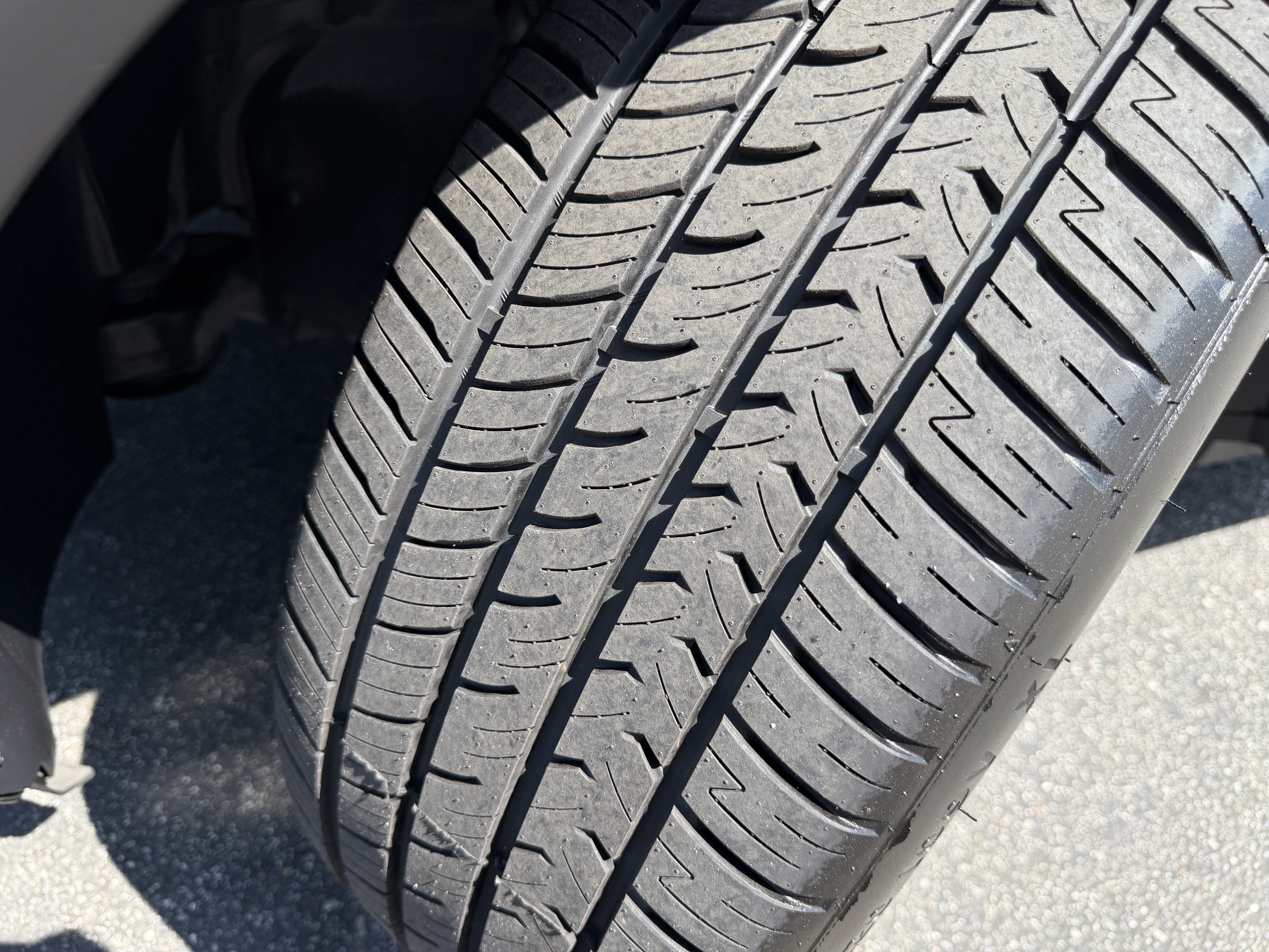 Used 2015 Ford Explorer Limited w/ Equipment Group 301A FWD image 12