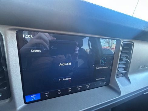 Used 2025 Ford Bronco Outer Banks image 19