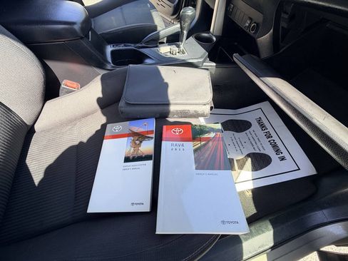 Used 2013 Toyota RAV4 XLE AWD/4WD image 15