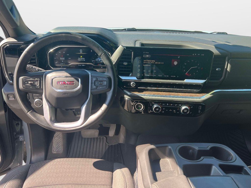 Used 2024 GMC Sierra 1500 Elevation w/ X31 Off-Road Package AWD/4WD image 12