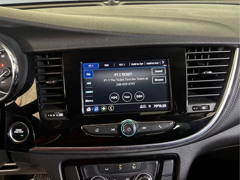 Used 2022 Buick Encore Preferred w/ Safety Package AWD/4WD image 15