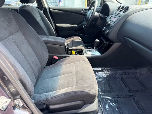 Used 2011 Nissan Altima 2.5 S FWD image 12