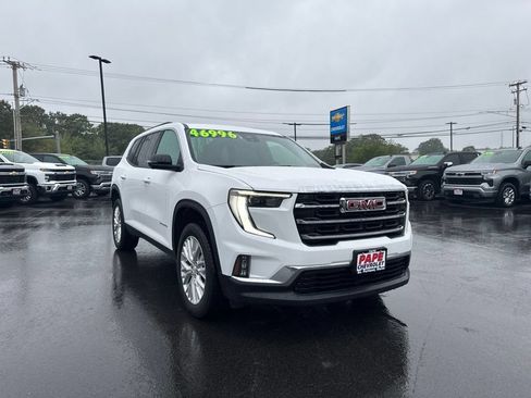 Used 2026 GMC Acadia Elevation w/ Elevation Premium Package AWD/4WD image 2