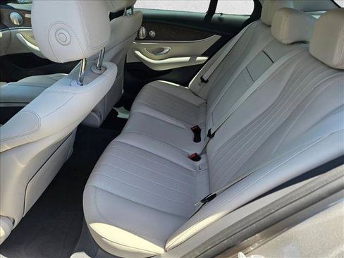 Used 2021 Mercedes-Benz E 350 Sedan image 21